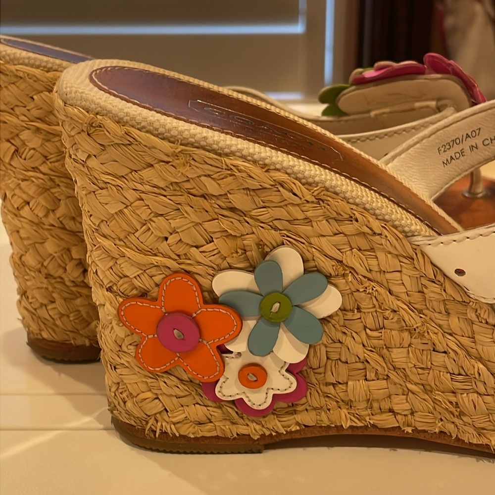 Coach Jesica Floral Wedge Sandal size 9 - Picture 3 of 13
